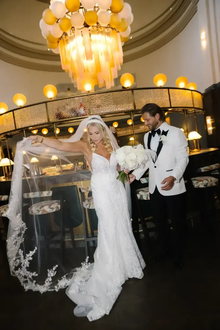 Edytorialowa fotografia ślubna 7 stradom house wedding in cracow aa 042 lwsoptimized 1200x1800 1 lwsoptimized